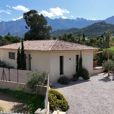 La Genevieve, Maison 6 Personnes Avec Piscine *