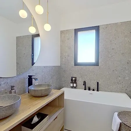 La Genevieve, Maison 6 Personnes Avec Piscine * 卡伦扎纳