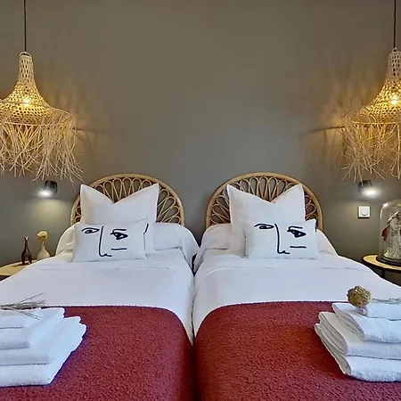 La Genevieve, Maison 6 Personnes Avec Piscine 别墅 *