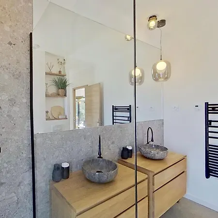 La Genevieve, Maison 6 Personnes Avec Piscine 别墅