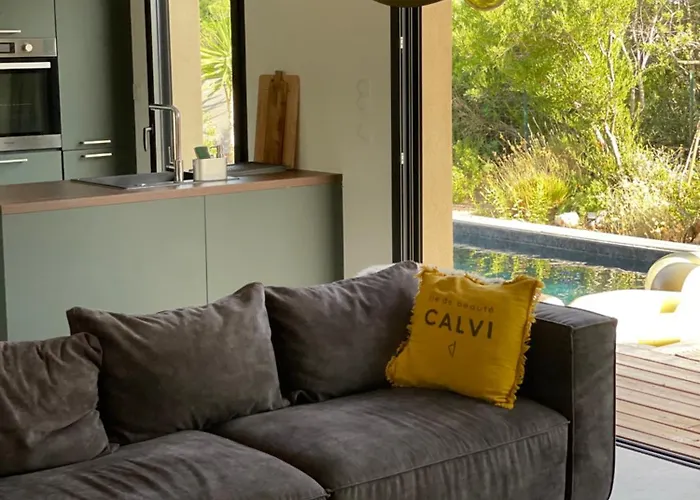 La Genevieve, Maison 6 Personnes Avec Piscine Vila