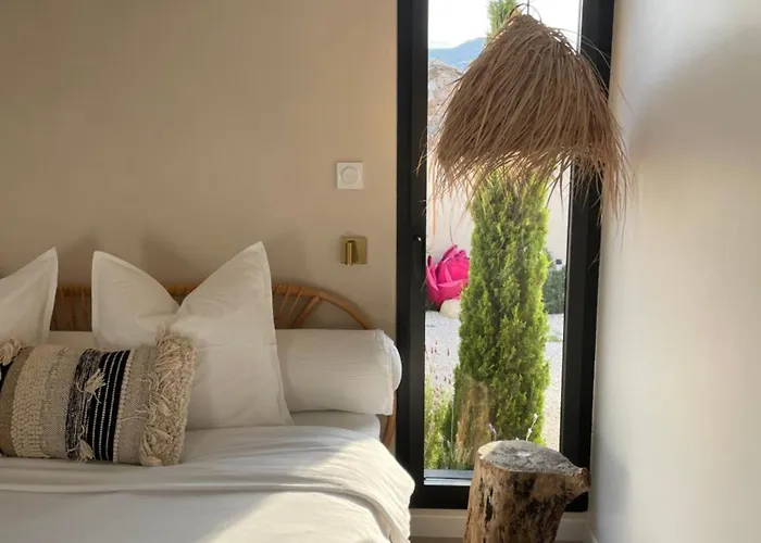 La Genevieve, Maison 6 Personnes Avec Piscine *