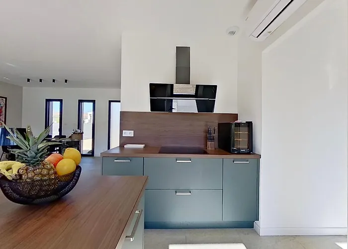 La Genevieve, Maison 6 Personnes Avec Piscine Calenzana