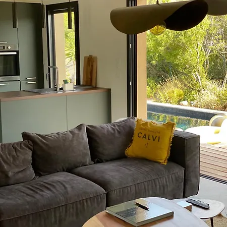 La Genevieve, Maison 6 Personnes Avec Piscine Vila