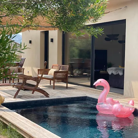 Vila La Genevieve, Maison 6 Personnes Avec Piscine *