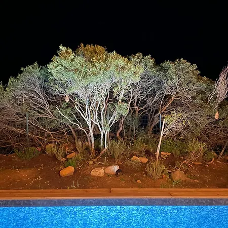 La Genevieve, Maison 6 Personnes Avec Piscine *