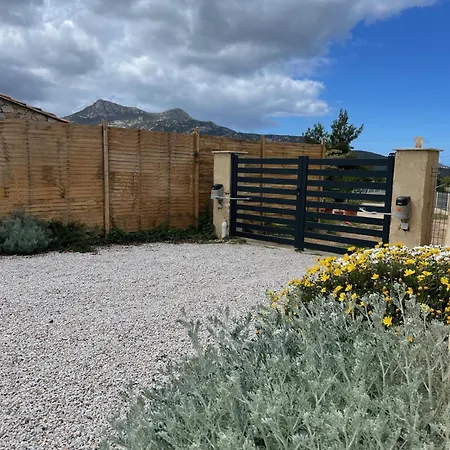 Villa La Geneviève, Maison 6 Personnes Avec Piscine *