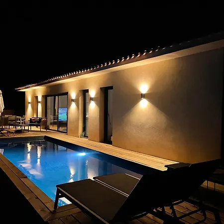 La Genevieve, Maison 6 Personnes Avec Piscine