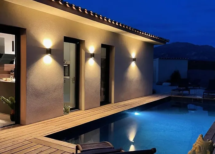 La Geneviève, Maison 6 Personnes Avec Piscine * Calenzana