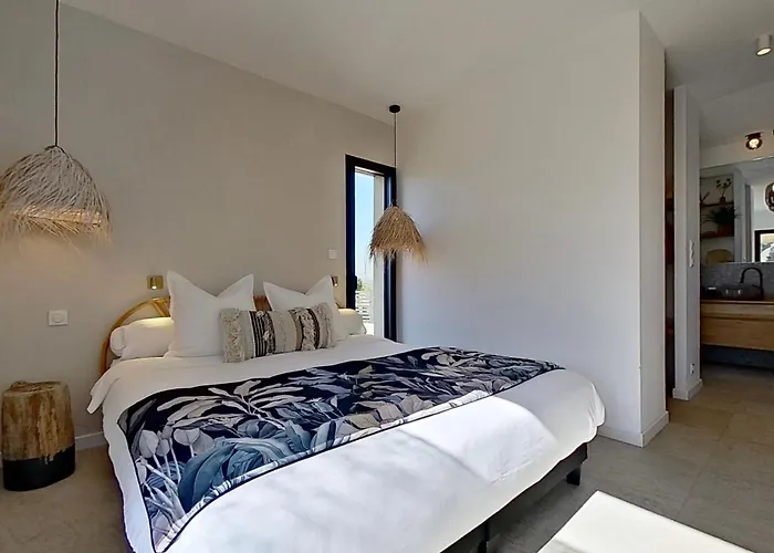 Villa La Geneviève, Maison 6 Personnes Avec Piscine Calenzana