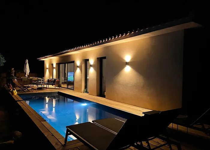 La Geneviève, Maison 6 Personnes Avec Piscine