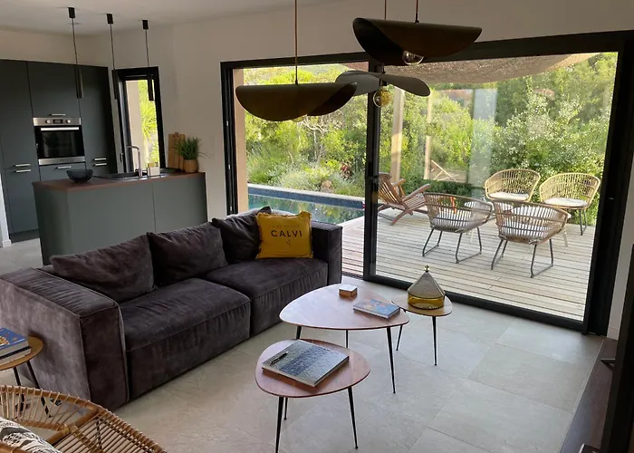 Villa La Geneviève, Maison 6 Personnes Avec Piscine Calenzana